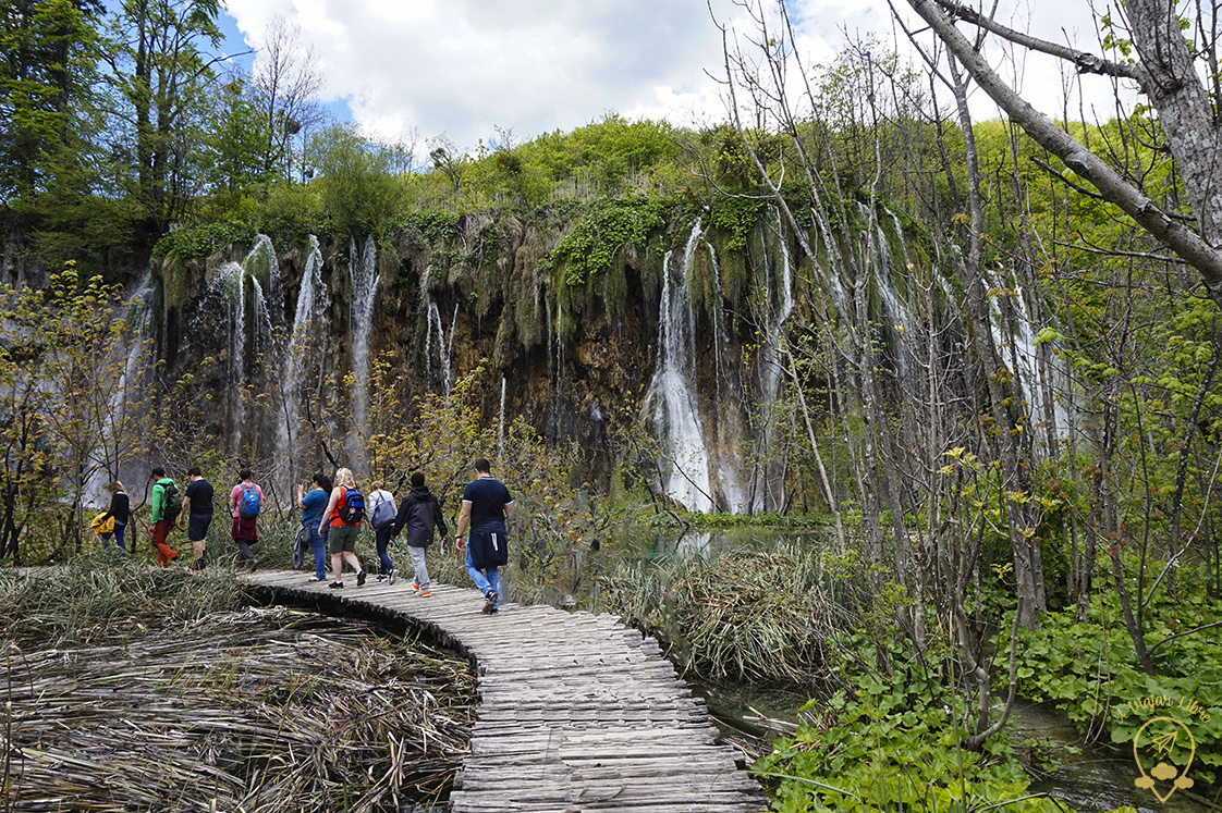 Path_along_park_Plitvice_Croatia