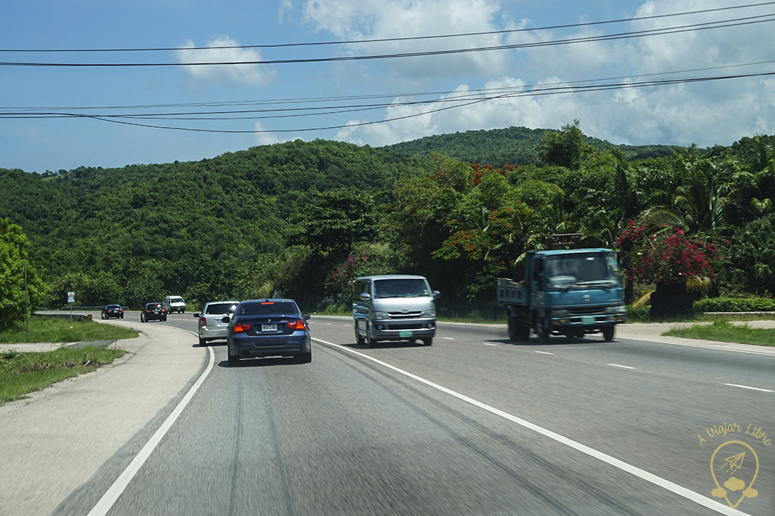 Highway_in_Jamaica