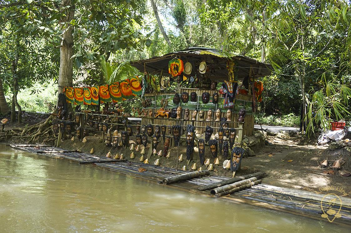 Shop_by_river_rafting_Jamaica