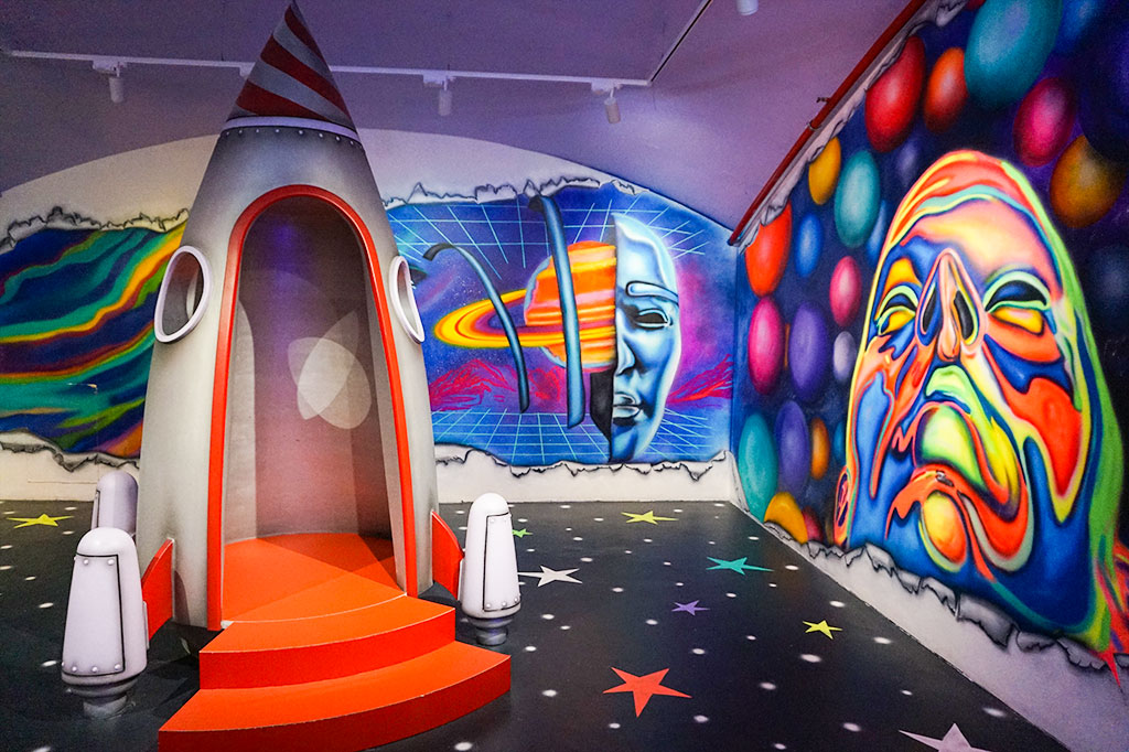 Murales Ivanna Gautier-sala de despegue